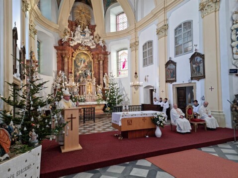 Hlavní promluvu měl otec biskup Josef Nuzík - věnoval ji Václavově duchovní cestě