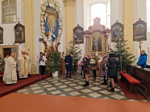 Zazněla jubilejní báseň, kterou složila paní Magda Strejčková, přednášela její dcera Lucie